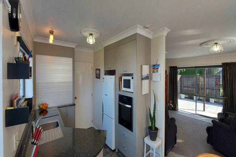 Photo of property in 212 Waihi Road, Hawera, 4610