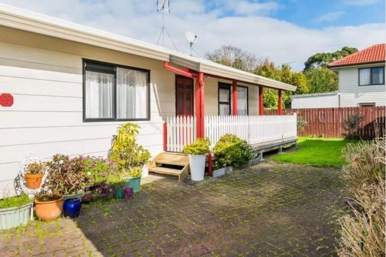 Photo of property in 20a Ocean View Road, Hatfields Beach, Orewa, 0931
