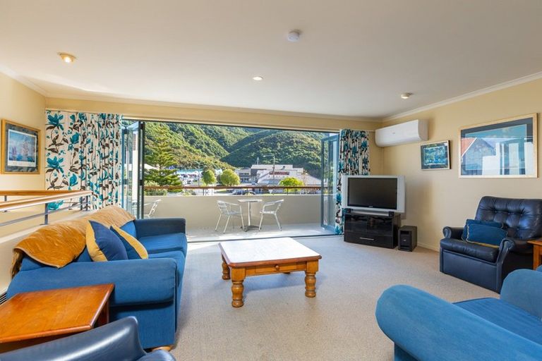 Photo of property in 9/45 Beach Road, Waikawa, Picton, 7220
