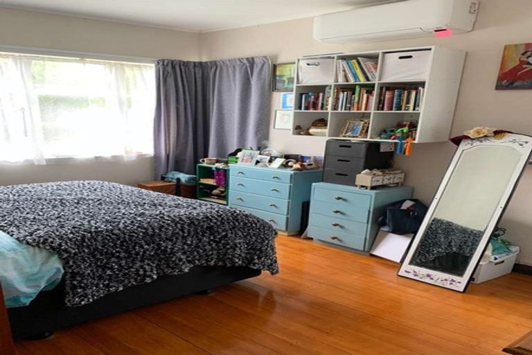 Photo of property in 13b Awaroa Road, Sunnyvale, Auckland, 0612