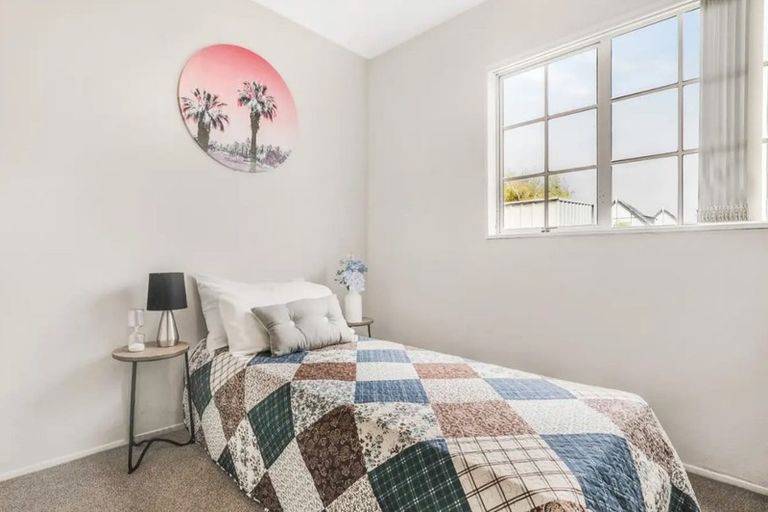 Photo of property in 3/63 Kenderdine Road, Papatoetoe, Auckland, 2025