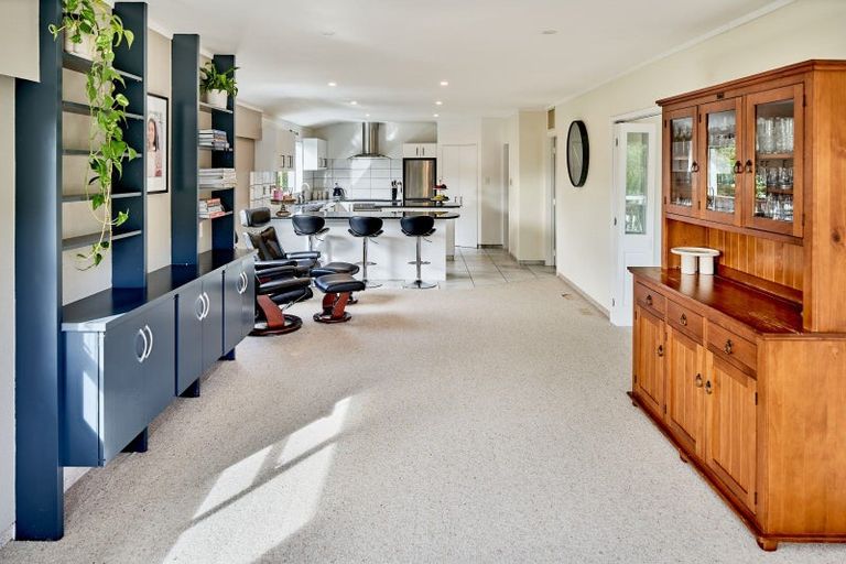 Photo of property in 5 Achilles Close, Tawa, Wellington, 5028