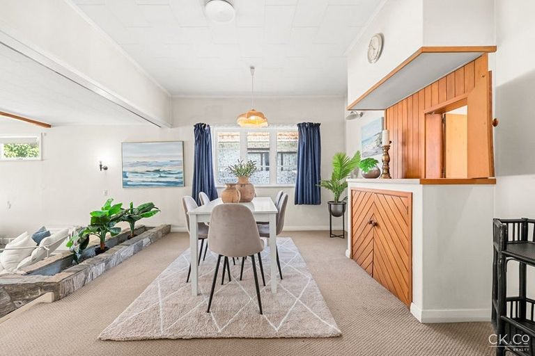 Photo of property in 13 Mahoe Street, Eastbourne, Lower Hutt, 5013