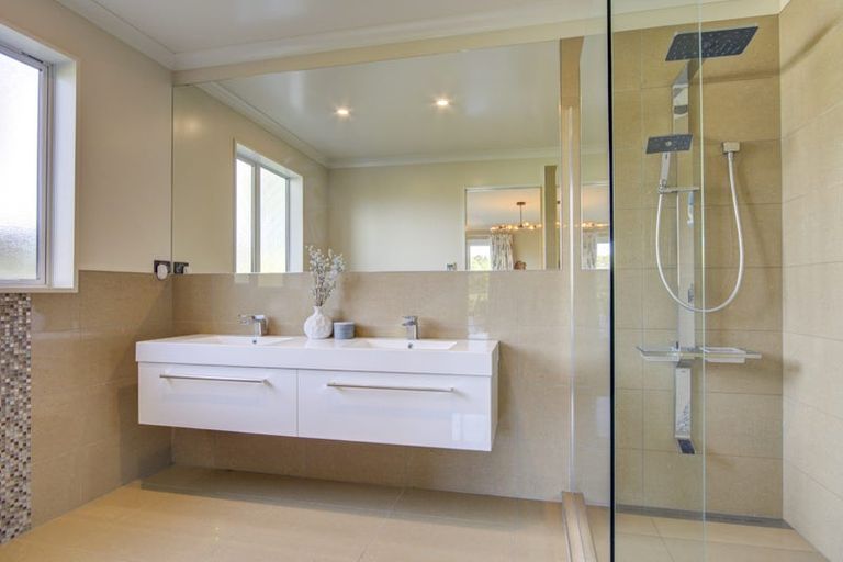 Photo of property in 10 Burntwood Lane, Pegasus, 7612