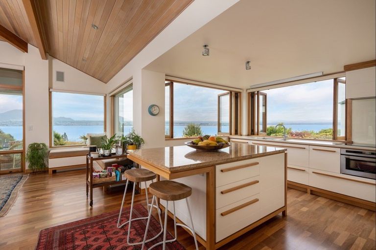 Photo of property in 27 Wakeman Road, Acacia Bay, Taupo, 3330