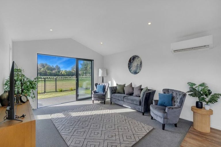Photo of property in 20 Inch Crescent, Rangiora, 7400