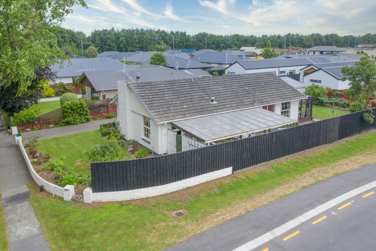 Photo of property in 14 Ramore Place, Redwood, Christchurch, 8051