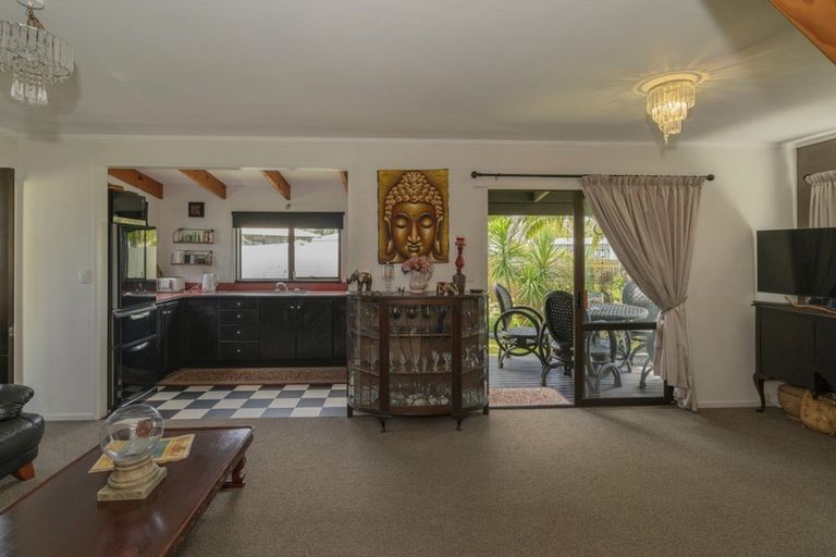 Photo of property in 5 Surf Street, Whitianga, 3510