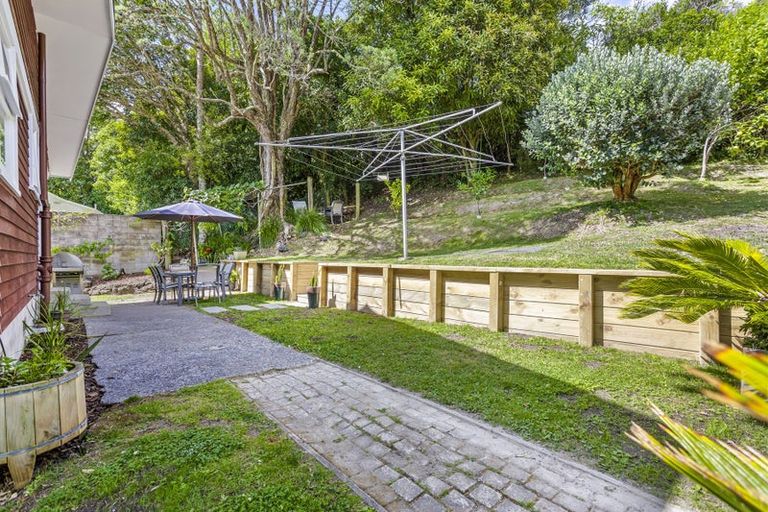 Photo of property in 767 South Titirangi Road, Titirangi, Auckland, 0604