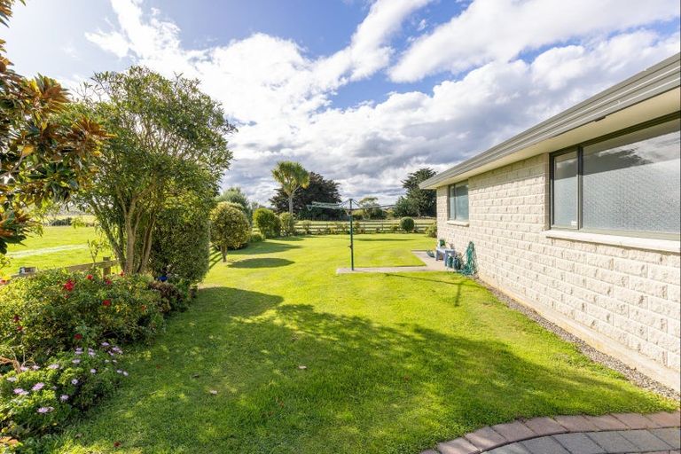 Photo of property in 205-233 Fitzherbert Road East, Aokautere, Palmerston North, 4471