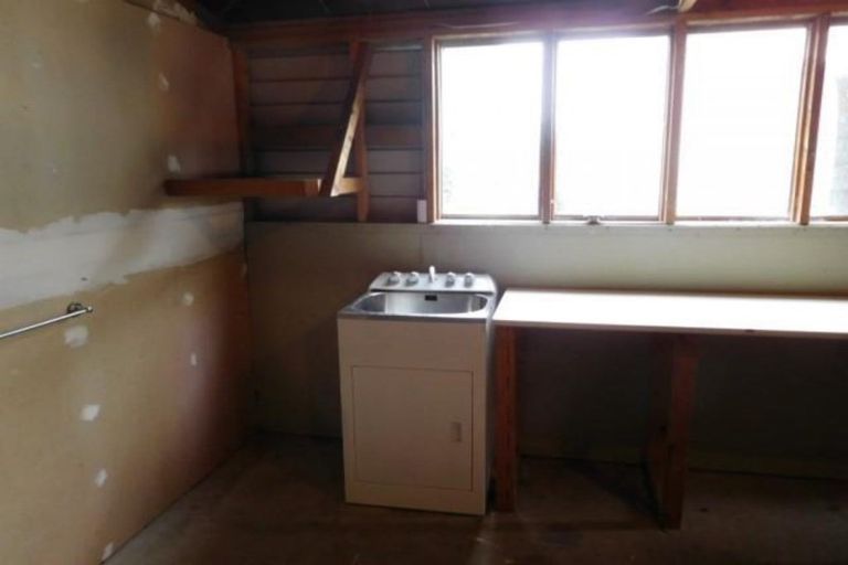 Photo of property in 241a Huatoki Street, Upper Vogeltown, New Plymouth, 4310