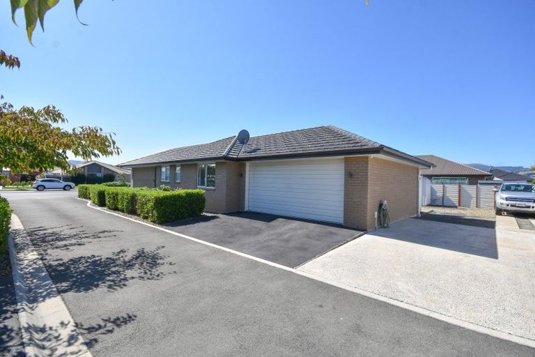 Photo of property in 51 Silver Springs Boulevard, Mosgiel, 9024