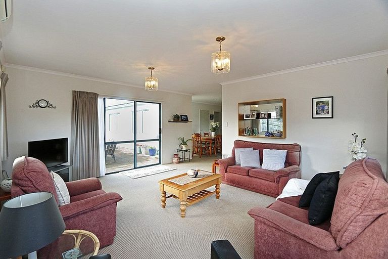 Photo of property in 20 Pohutukawa Drive, Opunake, 4616