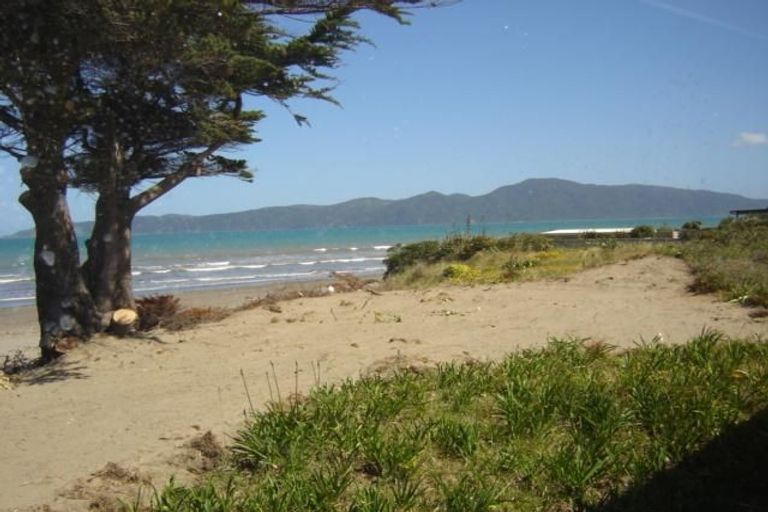 Photo of property in 13 Groves Road, Raumati Beach, Paraparaumu, 5032