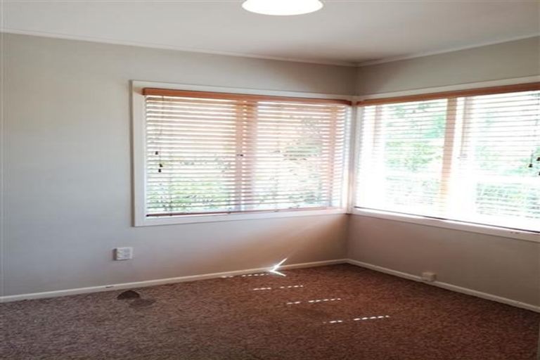 Photo of property in 1/10 Alma Street, Te Atatu South, Auckland, 0610