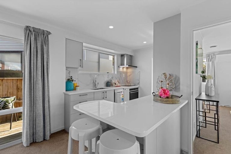 Photo of property in 8 Corric Hill, Torbay, Auckland, 0630