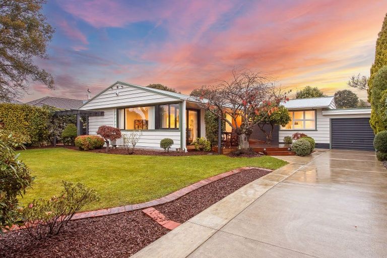 Photo of property in 6 Bannister Place, Ilam, Christchurch, 8053