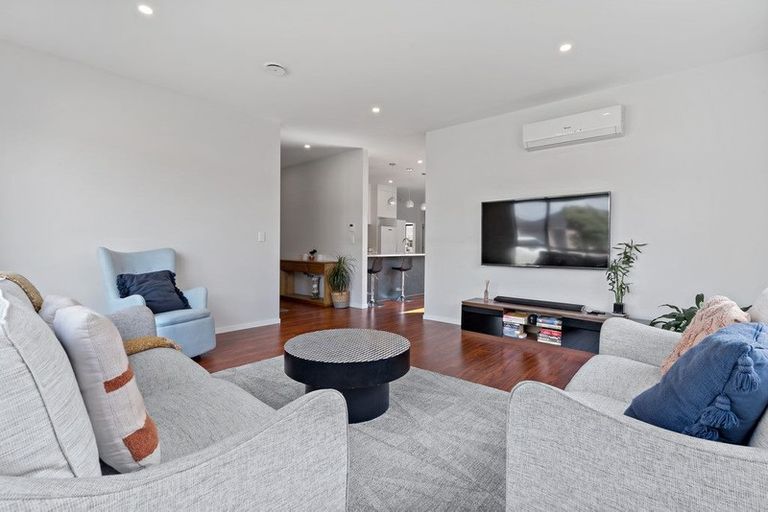 Photo of property in 26 Koroheke Road, Takanini, 2110