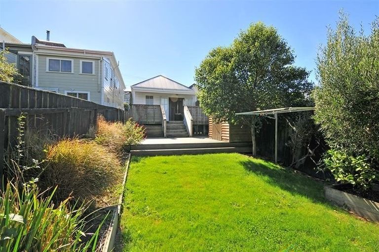 Photo of property in 61 Te Wharepouri Street, Berhampore, Wellington, 6023