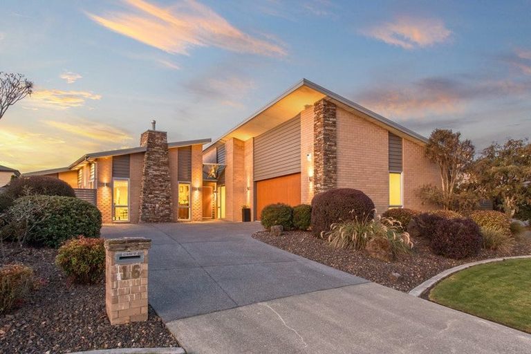 Photo of property in 16 Glen Oaks Drive, Northwood, Christchurch, 8051