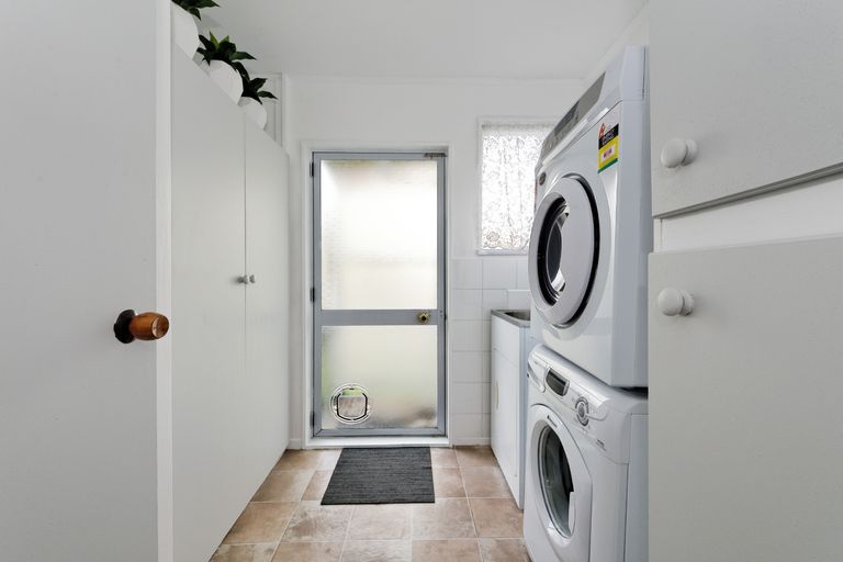 Photo of property in 2/38 Borich Road, Sunnyvale, Auckland, 0612