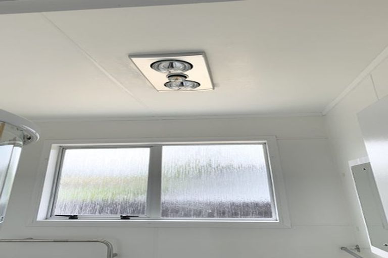 Photo of property in 50b Hartford Crescent, Totara Park, Upper Hutt, 5018