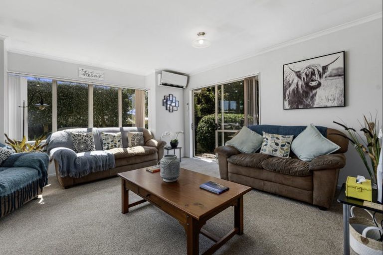 Photo of property in 14 Ryegrass Dell, Welcome Bay, Tauranga, 3112