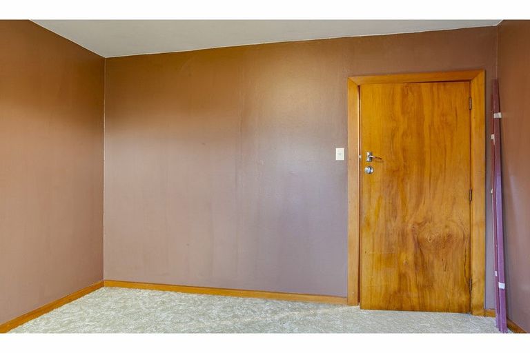 Photo of property in 16 Cambridge Street, Kensington, Timaru, 7910