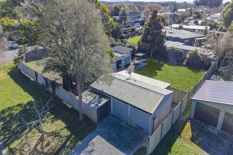 Photo of property in 29 Stalkers Road, Woodend Beach, Woodend, 7691