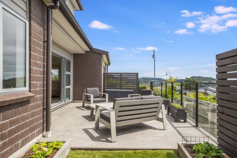 Photo of property in 55 Endeavour Drive, Whitby, Porirua, 5024