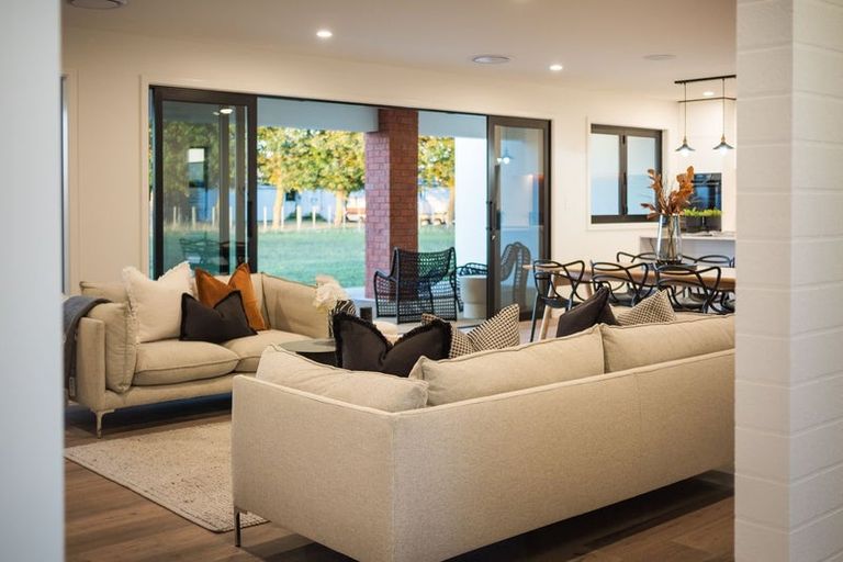 Photo of property in 11 Te Kahu Lane, Halcombe, Feilding, 4779