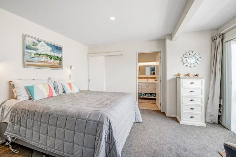 Photo of property in 12 Ascot Way, Orewa, 0931