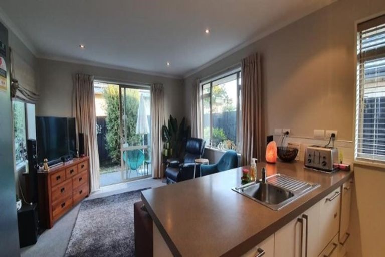 Photo of property in 1b Staffordshire Street, Burwood, Christchurch, 8083