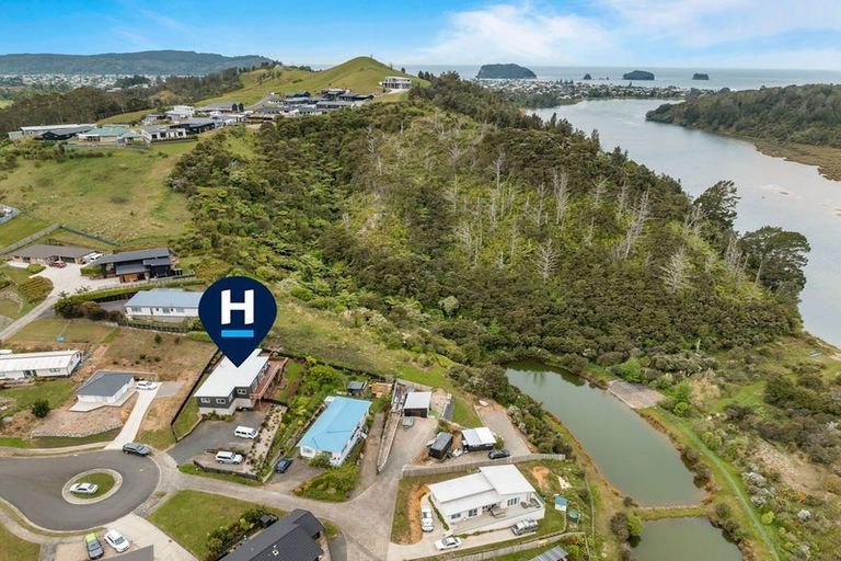 Photo of property in 135 Rangituia Street, Whangamata, 3691