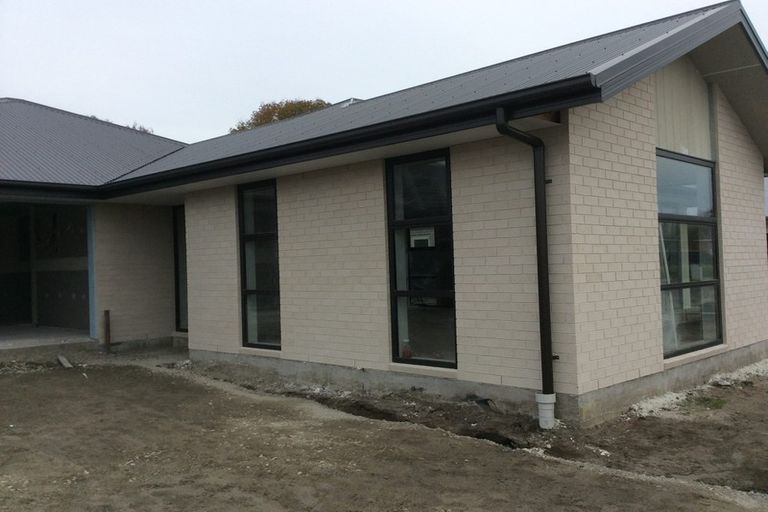 Photo of property in 15 Parawai Street, Marshland, Christchurch, 8083