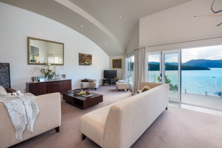 Photo of property in 2 Marina View Estate, Waikawa, Picton, 7281