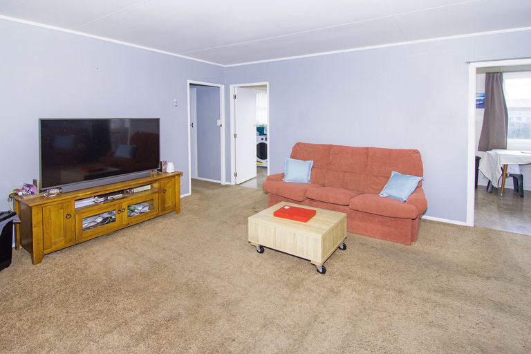 Photo of property in 63 River Road, Masterton, 5810