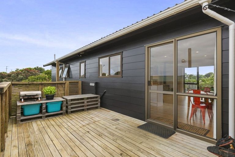 Photo of property in 9 Point Street, Raglan, 3225