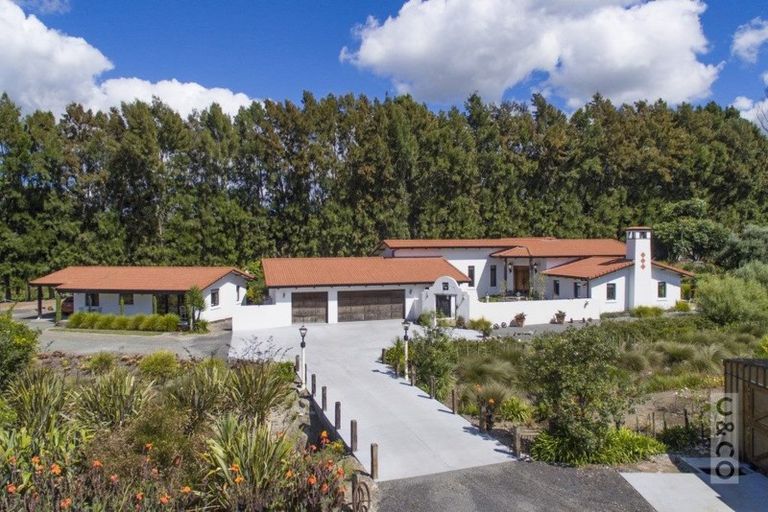 Photo of property in 101 Riverhead Road, Kumeu, 0892