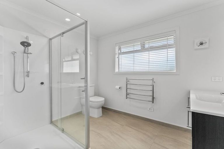 Photo of property in 42 Victory Drive, Wharewaka, Taupo, 3330