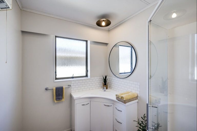 Photo of property in 2/403 Avenue Road West, Hastings, 4122