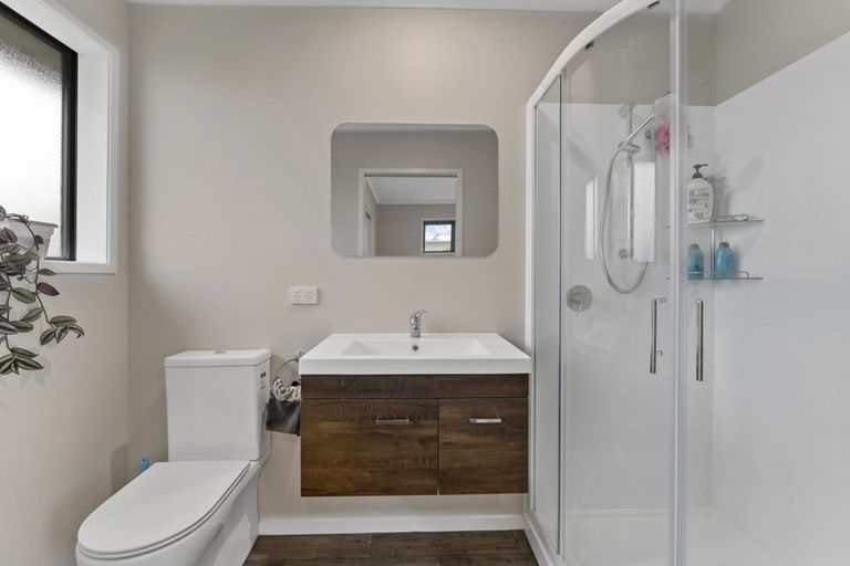 Photo of property in 5a Mckenzie Street, Levin, 5510