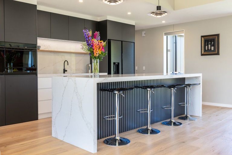 Photo of property in 5 Bressay Way, Waikanae, 5036