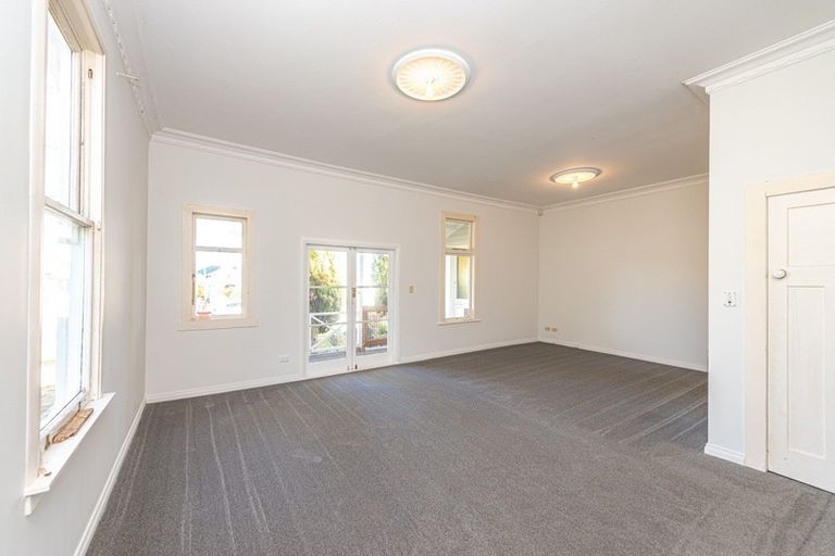 Photo of property in 14 Hurworth Place, College Estate, Whanganui, 4500