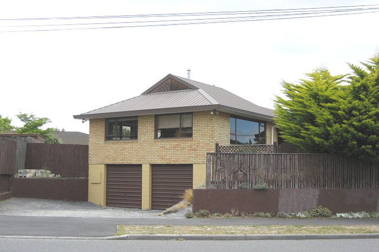 Photo of property in 1 Inwoods Road, Parklands, Christchurch, 8083