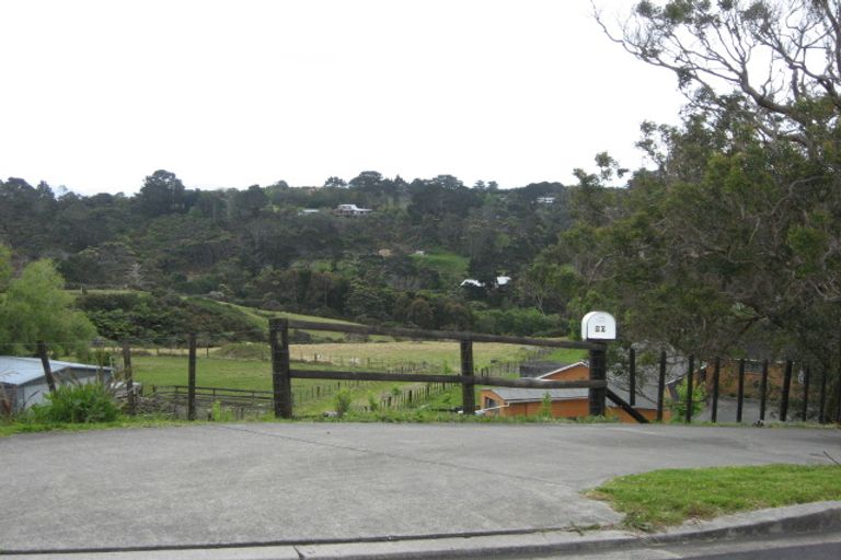 Photo of property in 1/20 Roberts Road, Matakatia, Whangaparaoa, 0930