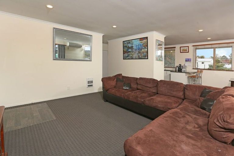 Photo of property in 49a Forest Hill Road, Henderson, Auckland, 0612