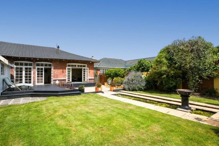 Photo of property in 28 Bedford Street, Saint Clair, Dunedin, 9012