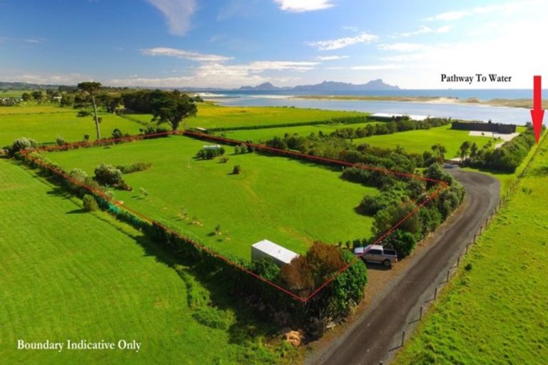 Photo of property in 39 North Cove Lane, Waipu, 0582