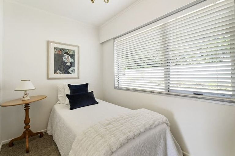 Photo of property in 76 Marellen Drive, Red Beach, 0932